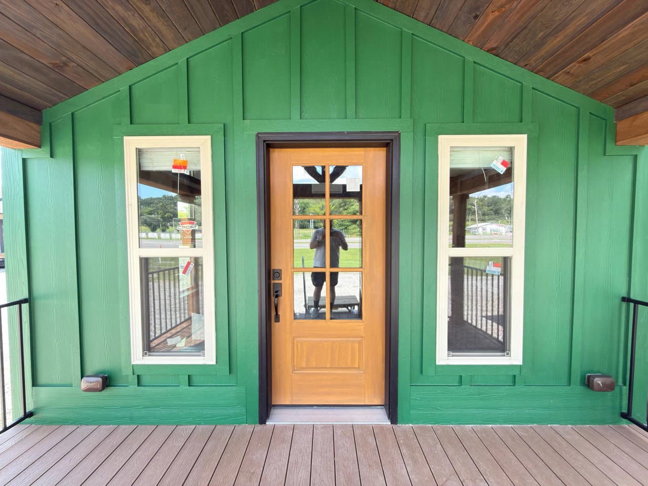 Cozy cabin 2 exterior home features