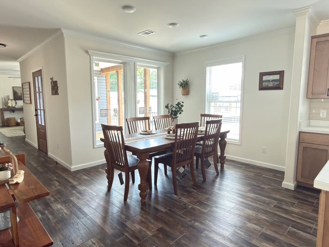 Orchard house (study) interior home features