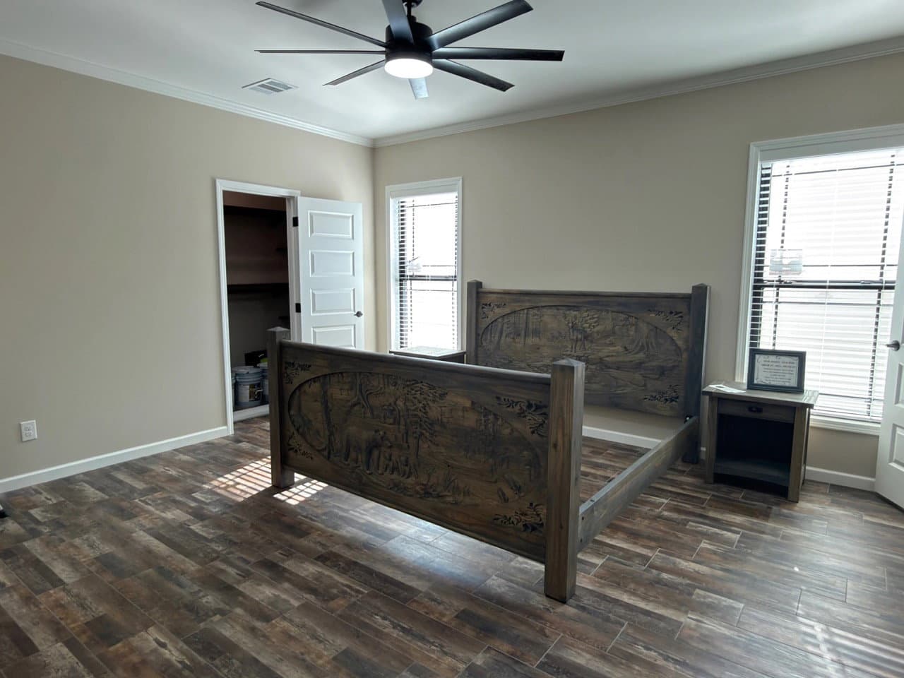 Wl-monl-6809 bedroom home features