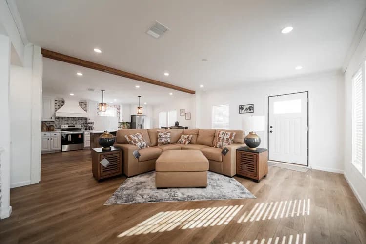Sky harbor 2.0 interior home features