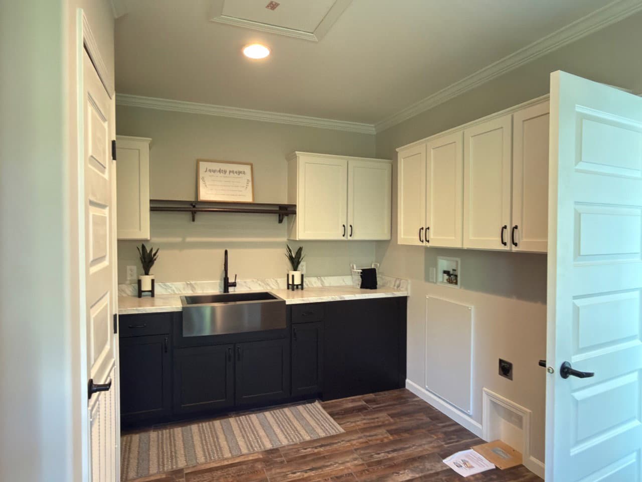 The woodside c interior home features