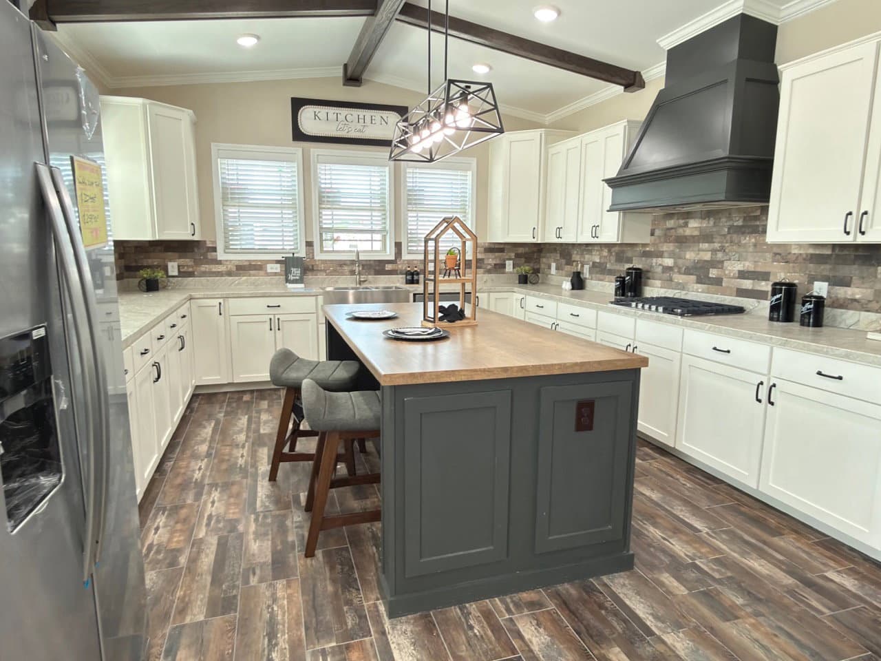The taylor  kitchen home features