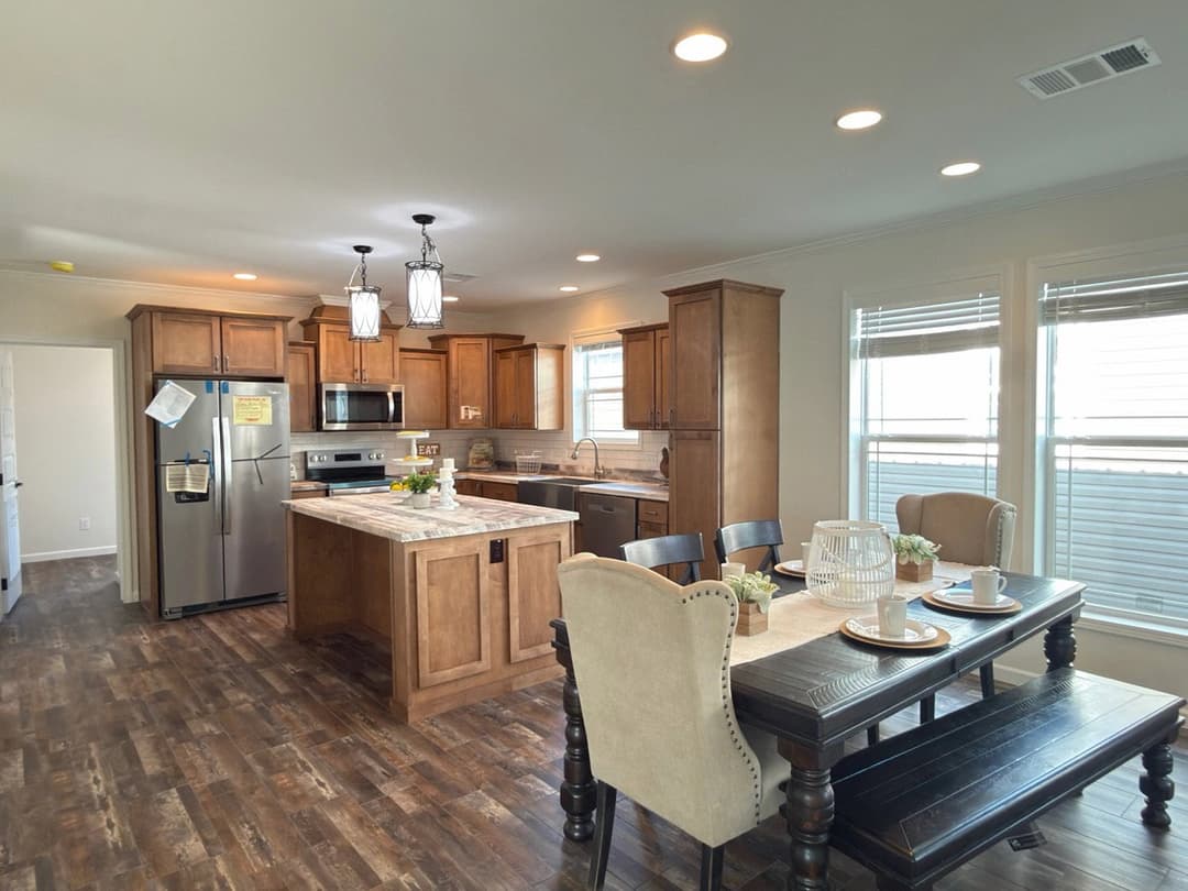 Aimon c 4br interior home features