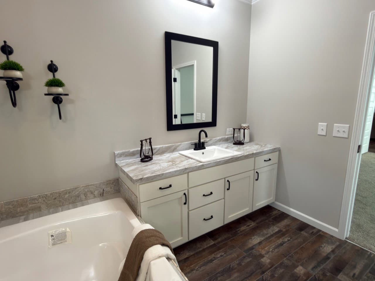Tahoe harbor bathroom home features