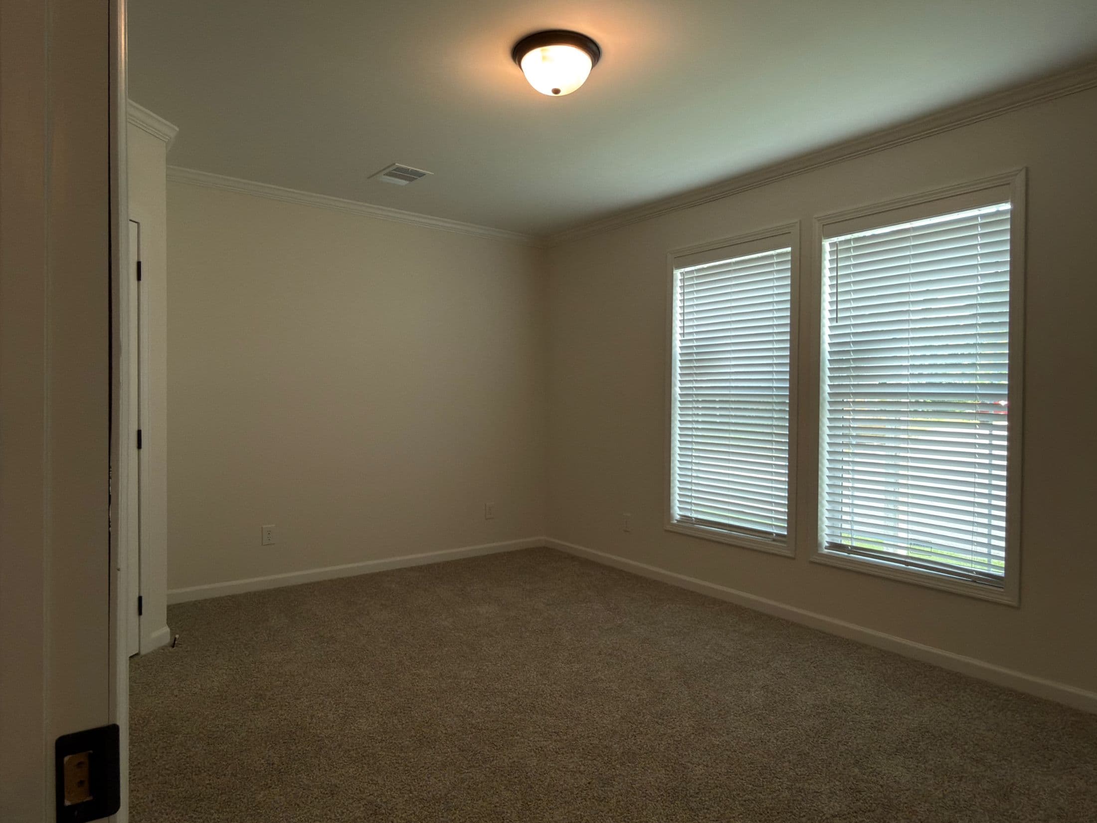 The oasis b  home features