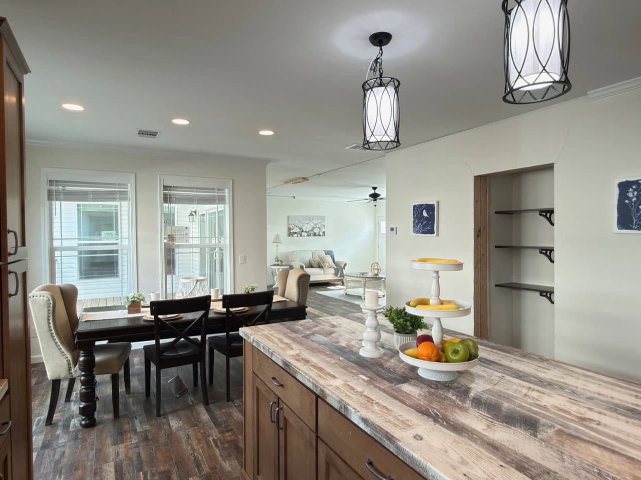 Aimon 4br interior home features