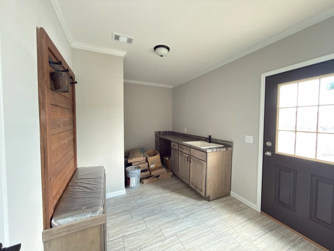 The anais interior home features
