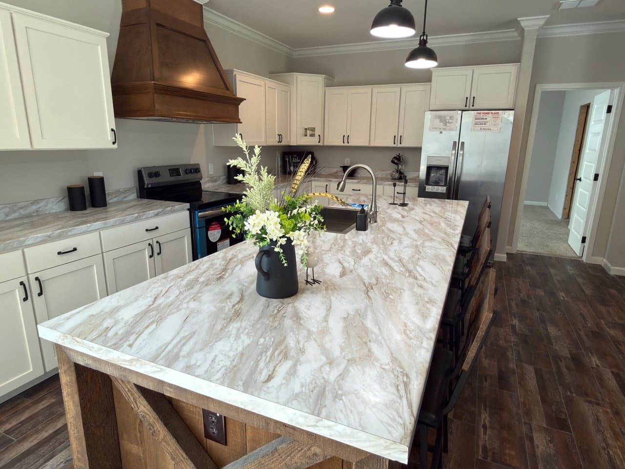 Tahoe harbor kitchen home features