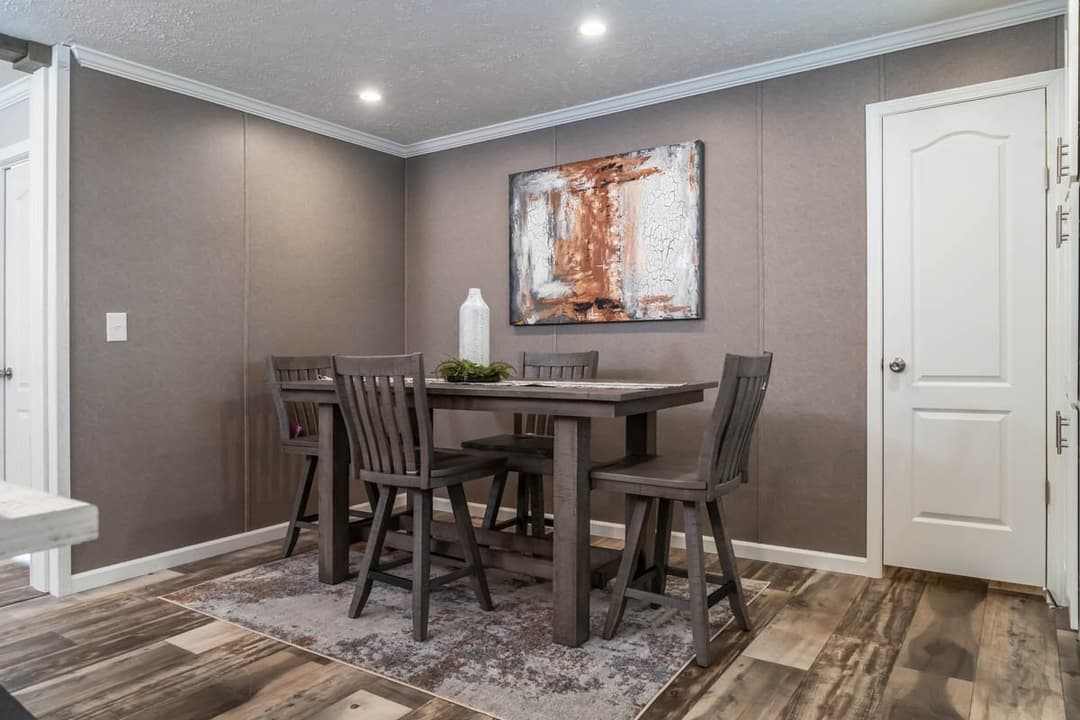 Ruby interior home features