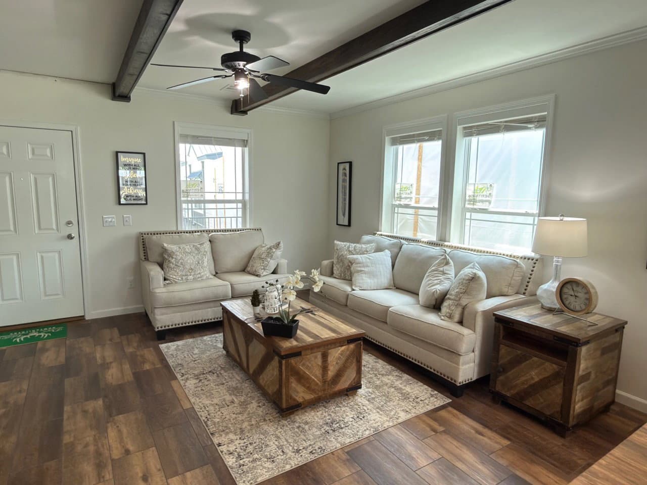 The haven b interior home features