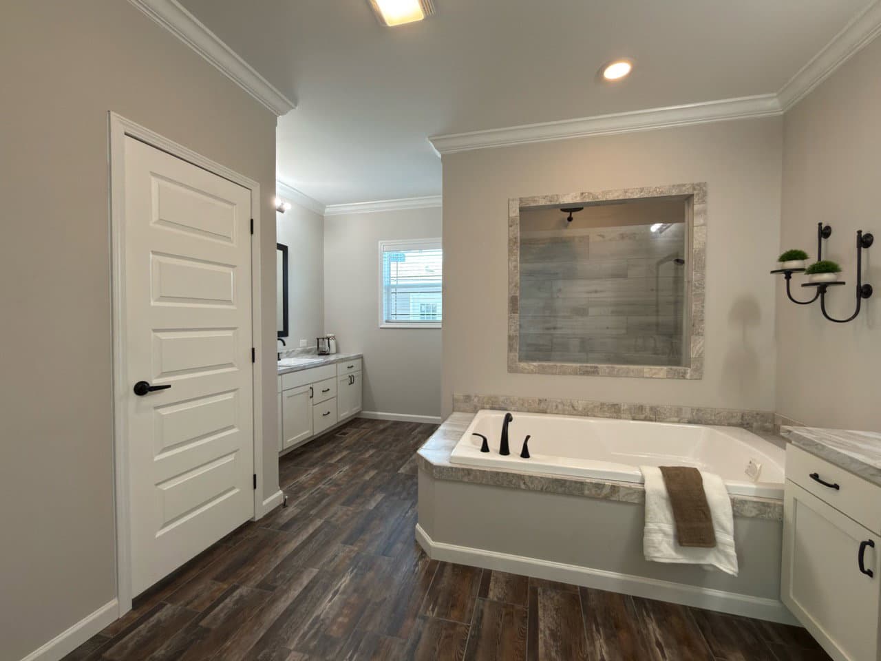 Tahoe harbor bathroom home features