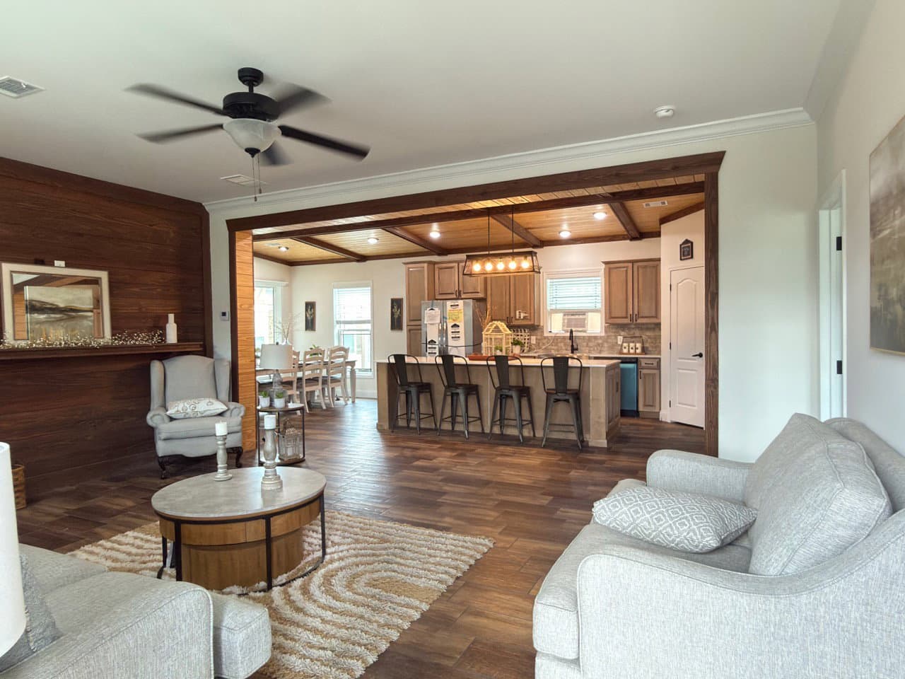Orchard house (porch) interior home features