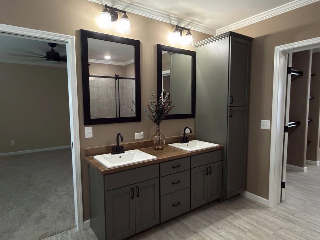 The clarkson jr. bathroom home features
