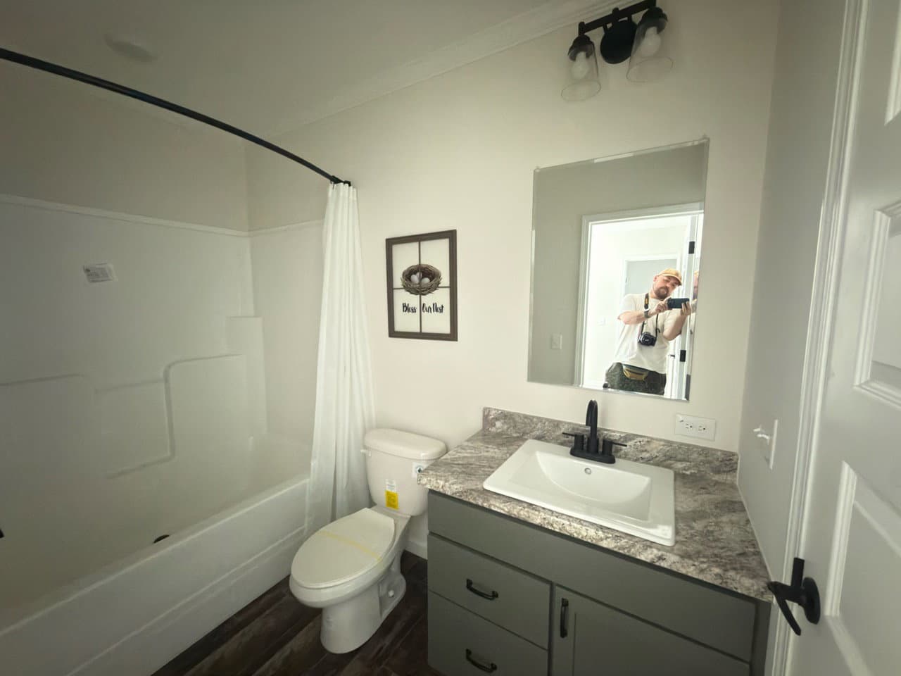 Orchard house (study) bathroom home features