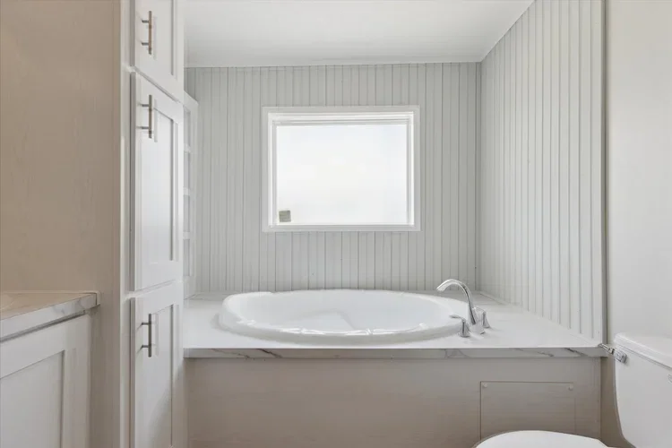 Fremont bathroom home features