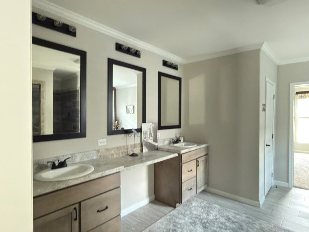 The anais bathroom home features