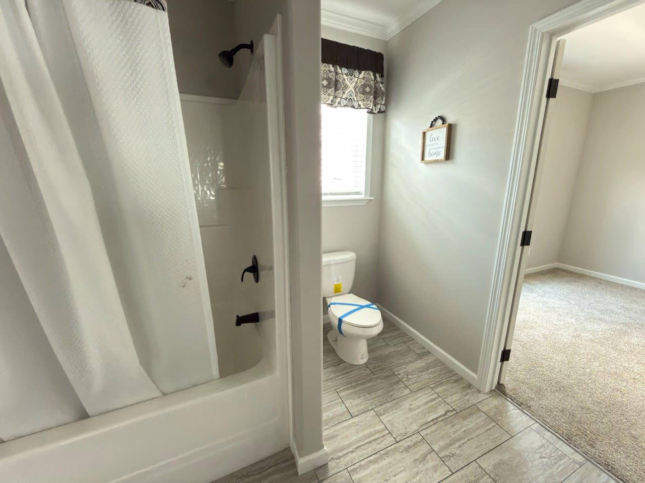 The anais bathroom home features