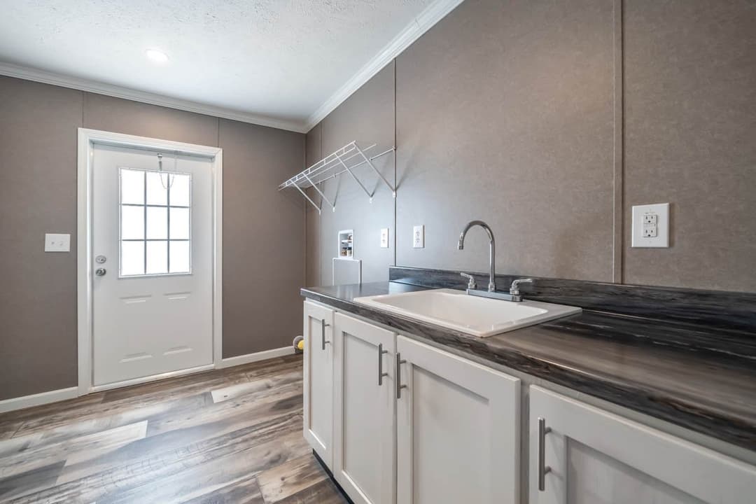 Ruby interior home features