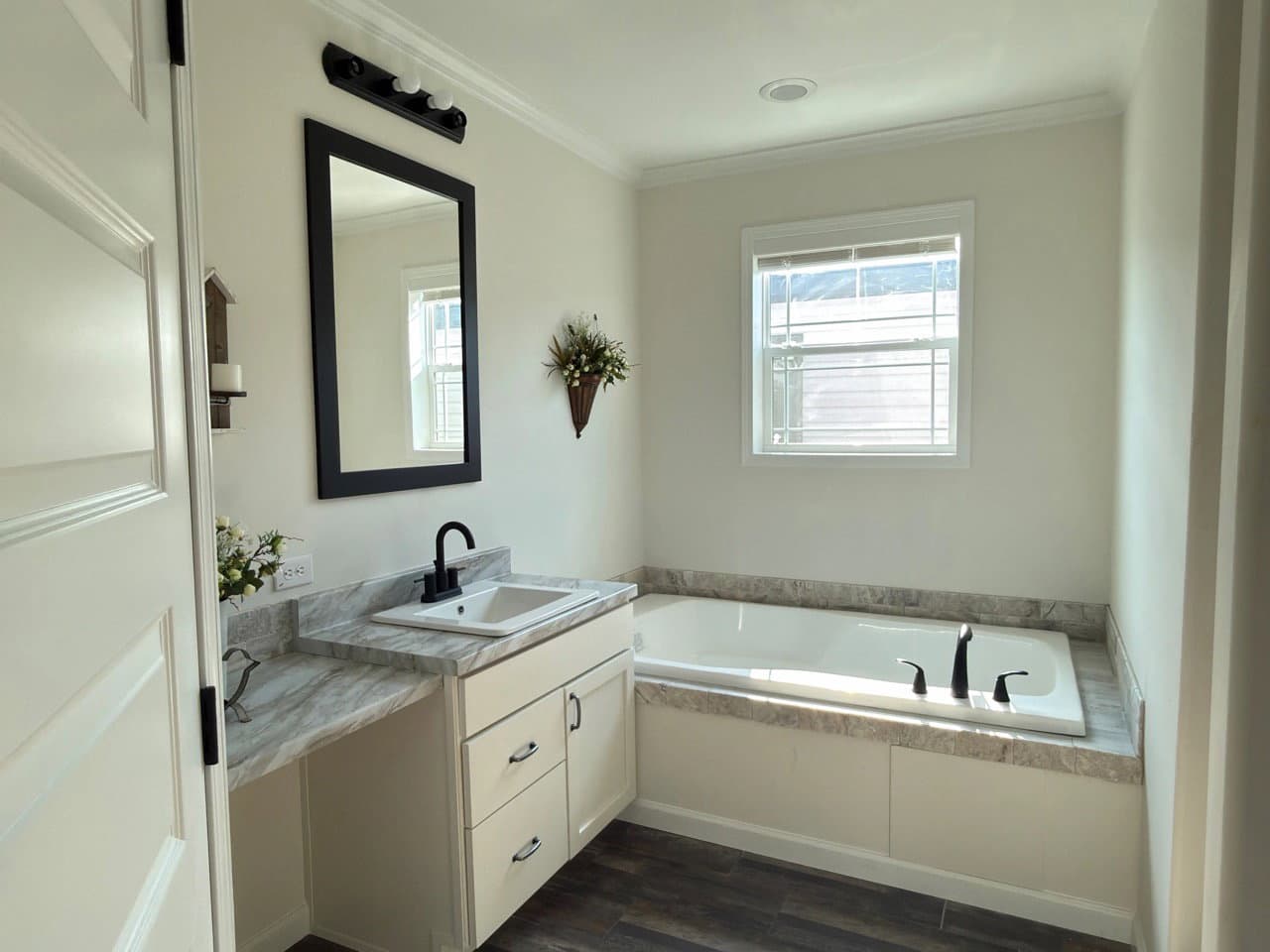 Aimon c bathroom home features