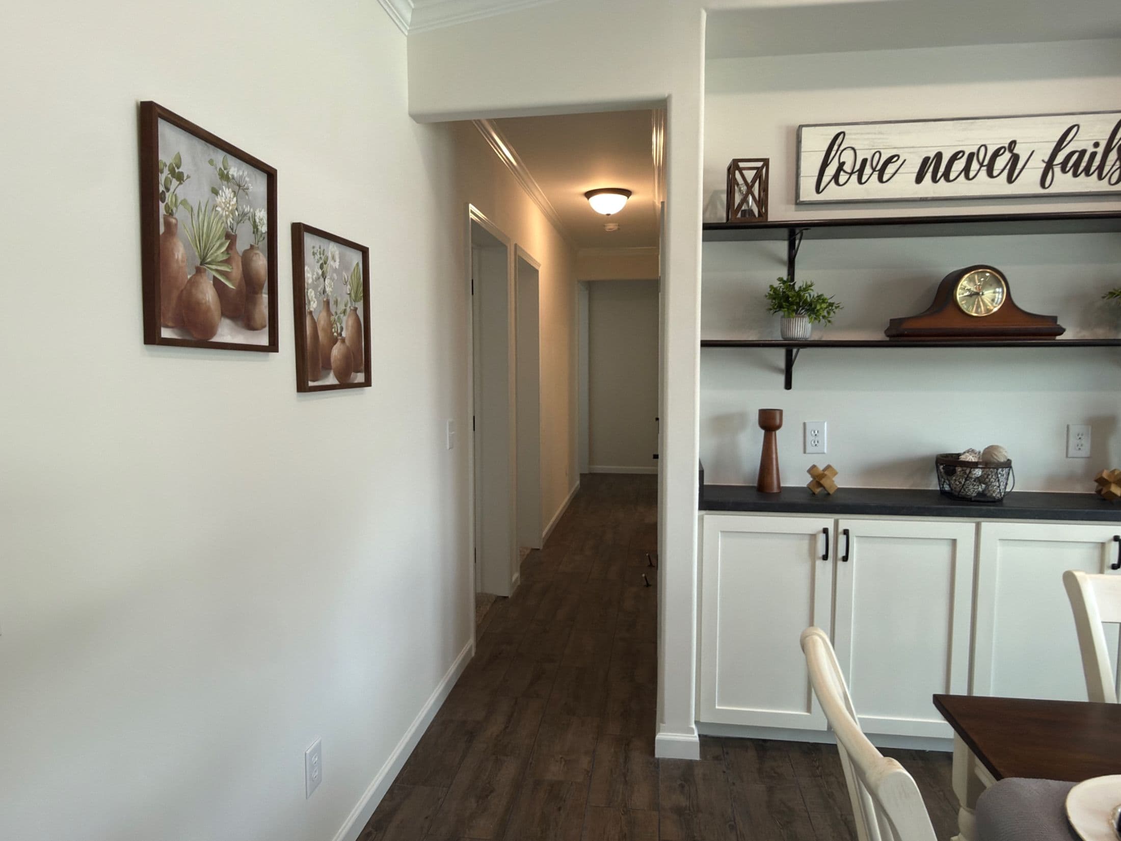 The oasis b  home features