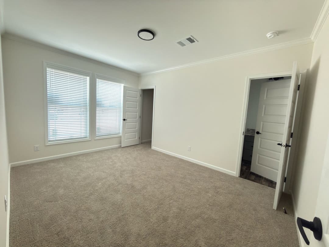 Orchard house (study) bedroom home features