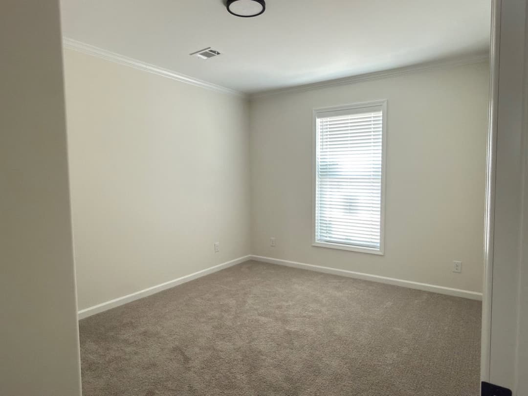 Orchard house (study) bedroom home features